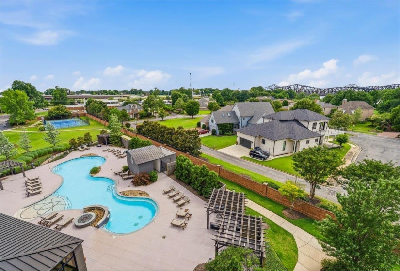 717 RIVERSIDE DR, Memphis, Tennessee 38103, 1 Bedroom Bedrooms, 5 Rooms Rooms,2 BathroomsBathrooms,Rental Properties,For Sale,RIVERSIDE,10224479