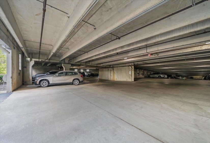 717 RIVERSIDE DR, Memphis, Tennessee 38103, 1 Bedroom Bedrooms, 5 Rooms Rooms,2 BathroomsBathrooms,Rental Properties,For Sale,RIVERSIDE,10224479
