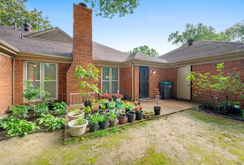 7027 BOXBOROUGH CV, Memphis, Tennessee 38119, 3 Bedroom Bedrooms, 6 Room Rooms,2.1 BathroomBathrooms,Residential,For Sale,BOXBOROUGH,0,10223085