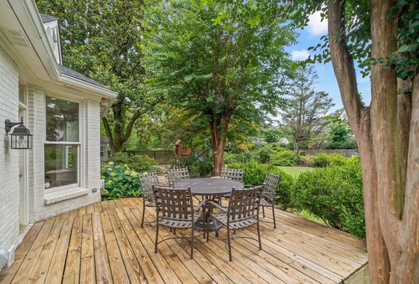 399 GREENFIELD RD, Memphis, Tennessee 38117, 4 Bedrooms Bedrooms, 9 Rooms Rooms,3.1 BathroomsBathrooms,Residential,For Sale,GREENFIELD,10224445