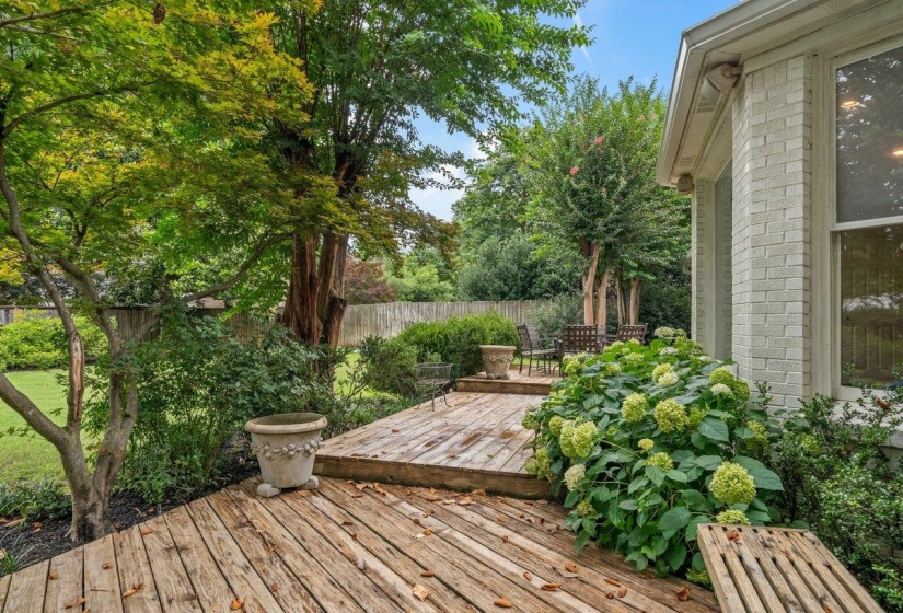 399 GREENFIELD RD, Memphis, Tennessee 38117, 4 Bedrooms Bedrooms, 9 Rooms Rooms,3.1 BathroomsBathrooms,Residential,For Sale,GREENFIELD,10224445