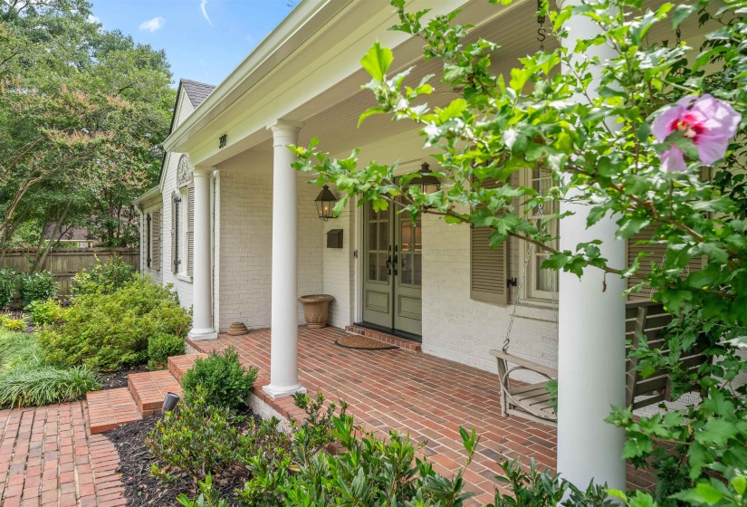 399 GREENFIELD RD, Memphis, Tennessee 38117, 4 Bedrooms Bedrooms, 9 Rooms Rooms,3.1 BathroomsBathrooms,Residential,For Sale,GREENFIELD,10224445