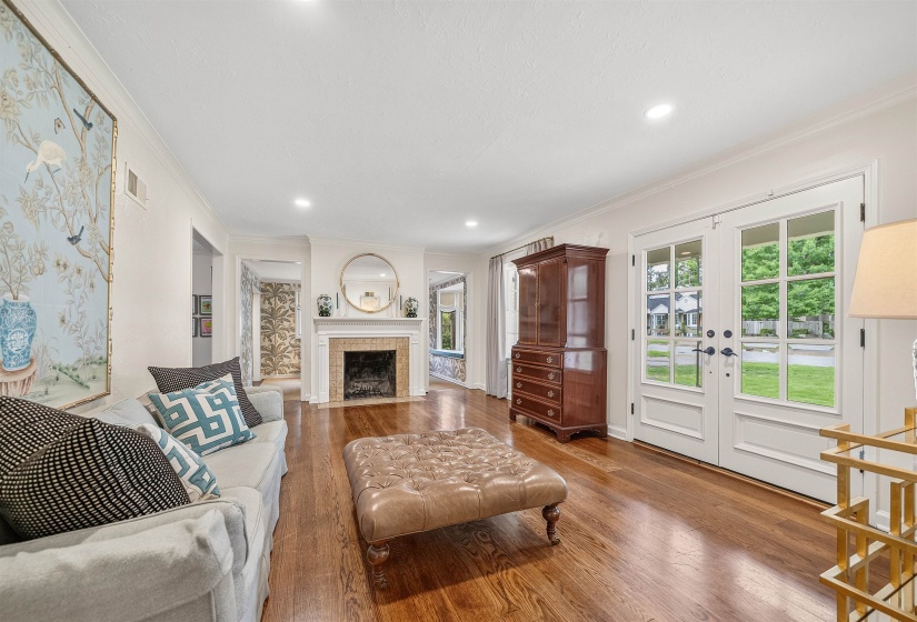399 GREENFIELD RD, Memphis, Tennessee 38117, 4 Bedrooms Bedrooms, 9 Rooms Rooms,3.1 BathroomsBathrooms,Residential,For Sale,GREENFIELD,10224445