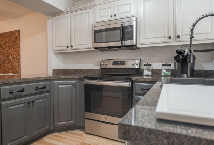 3079 BARLEY MILLS CIR, Lakeland, Tennessee 38002, 3 Bedrooms Bedrooms, 8 Rooms Rooms,2.1 BathroomsBathrooms,Residential,For Sale,BARLEY MILLS,10224450