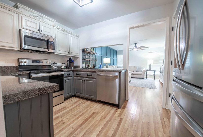 3079 BARLEY MILLS CIR, Lakeland, Tennessee 38002, 3 Bedrooms Bedrooms, 8 Rooms Rooms,2.1 BathroomsBathrooms,Residential,For Sale,BARLEY MILLS,10224450