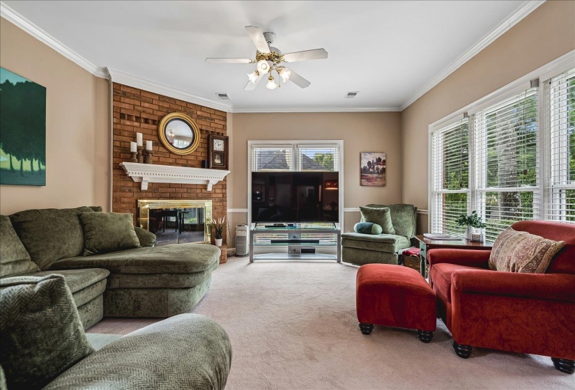 1851 AUTUMNDALE DR, Cordova, Tennessee 38016, 4 Bedrooms Bedrooms, 8 Rooms Rooms,2.1 BathroomsBathrooms,Residential,For Sale,AUTUMNDALE,10224458