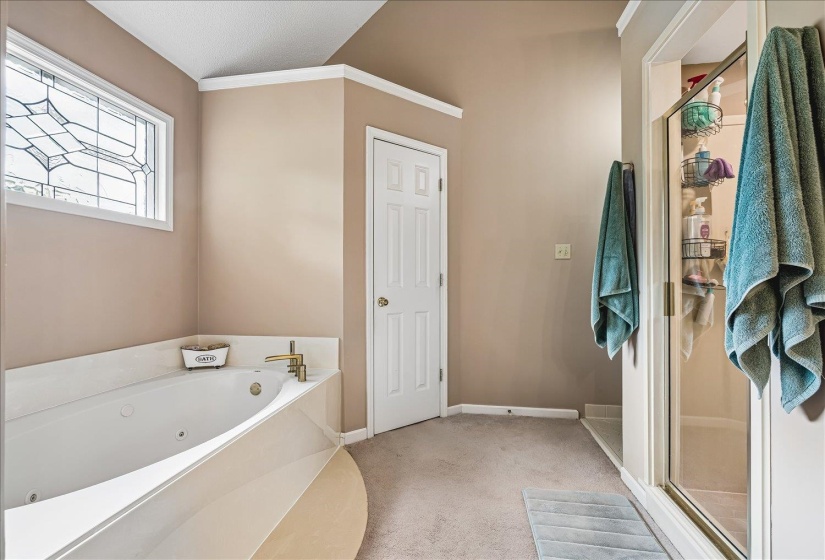 1851 AUTUMNDALE DR, Cordova, Tennessee 38016, 4 Bedrooms Bedrooms, 8 Rooms Rooms,2.1 BathroomsBathrooms,Residential,For Sale,AUTUMNDALE,10224458