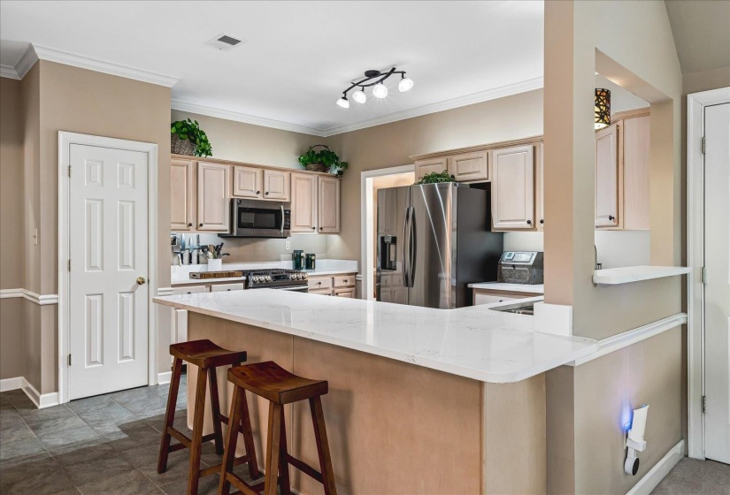 1851 AUTUMNDALE DR, Cordova, Tennessee 38016, 4 Bedrooms Bedrooms, 8 Rooms Rooms,2.1 BathroomsBathrooms,Residential,For Sale,AUTUMNDALE,10224458