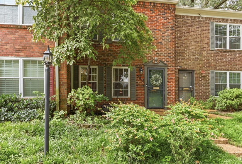540 PEABODY SQ, Memphis, Tennessee 38104, 2 Bedrooms Bedrooms, 5 Rooms Rooms,1.2 BathroomsBathrooms,Residential,For Sale,PEABODY,10224459