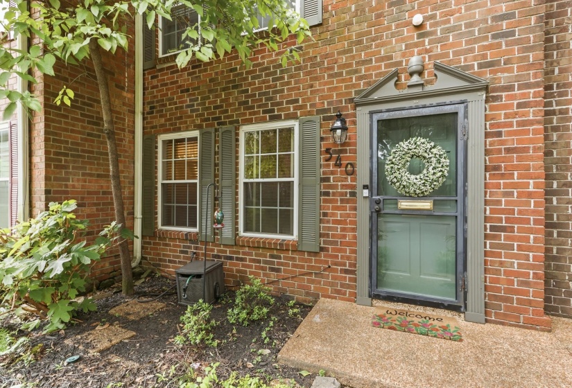 540 PEABODY SQ, Memphis, Tennessee 38104, 2 Bedrooms Bedrooms, 5 Rooms Rooms,1.2 BathroomsBathrooms,Residential,For Sale,PEABODY,10224459