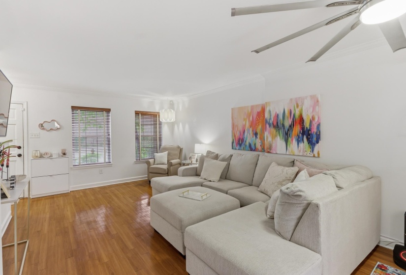 540 PEABODY SQ, Memphis, Tennessee 38104, 2 Bedrooms Bedrooms, 5 Rooms Rooms,1.2 BathroomsBathrooms,Residential,For Sale,PEABODY,10224459