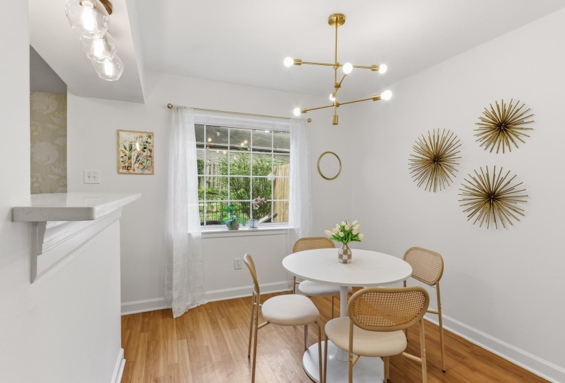 540 PEABODY SQ, Memphis, Tennessee 38104, 2 Bedrooms Bedrooms, 5 Rooms Rooms,1.2 BathroomsBathrooms,Residential,For Sale,PEABODY,10224459