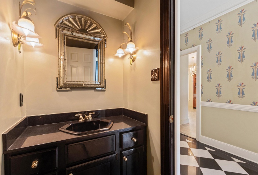 1591 CLANLO DR, Memphis, Tennessee 38104, 3 Bedrooms Bedrooms, 9 Rooms Rooms,2.1 BathroomsBathrooms,Residential,For Sale,CLANLO,10224469