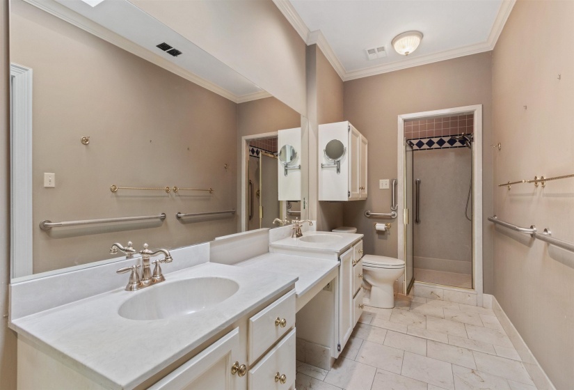 1591 CLANLO DR, Memphis, Tennessee 38104, 3 Bedrooms Bedrooms, 9 Rooms Rooms,2.1 BathroomsBathrooms,Residential,For Sale,CLANLO,10224469
