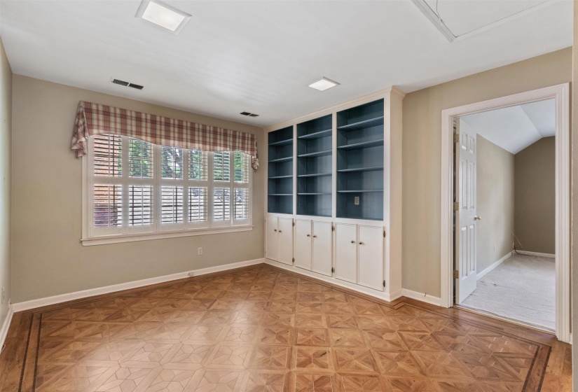 1591 CLANLO DR, Memphis, Tennessee 38104, 3 Bedrooms Bedrooms, 9 Rooms Rooms,2.1 BathroomsBathrooms,Residential,For Sale,CLANLO,10224469