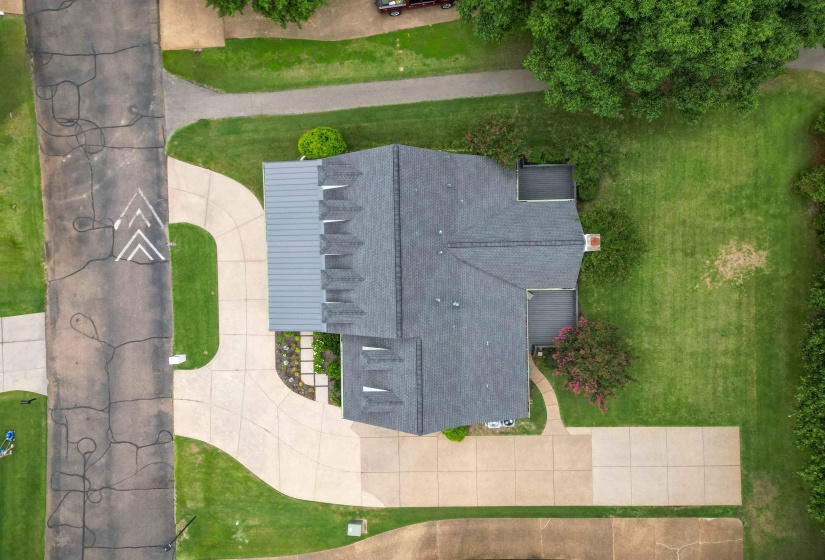 2125 GLENALDEN DR, Germantown, Tennessee 38139, 3 Bedrooms Bedrooms, 7 Rooms Rooms,3.1 BathroomsBathrooms,Residential,For Sale,GLENALDEN,10224472