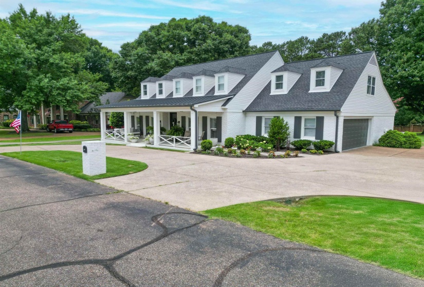 2125 GLENALDEN DR, Germantown, Tennessee 38139, 3 Bedrooms Bedrooms, 7 Rooms Rooms,3.1 BathroomsBathrooms,Residential,For Sale,GLENALDEN,10224472