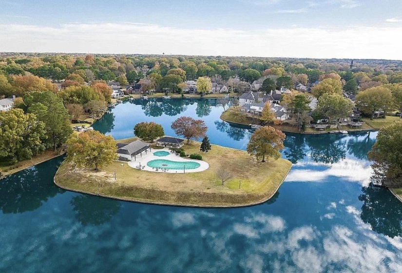 2125 GLENALDEN DR, Germantown, Tennessee 38139, 3 Bedrooms Bedrooms, 7 Rooms Rooms,3.1 BathroomsBathrooms,Residential,For Sale,GLENALDEN,10224472