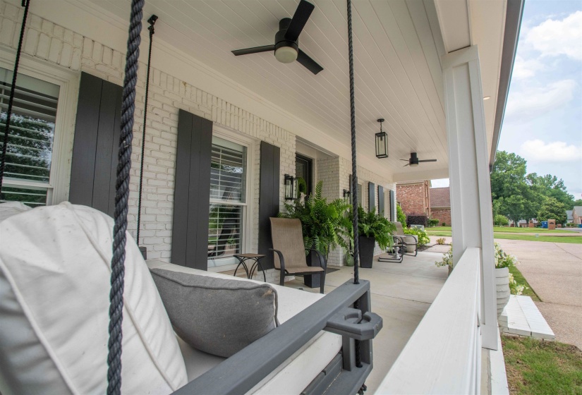 2125 GLENALDEN DR, Germantown, Tennessee 38139, 3 Bedrooms Bedrooms, 7 Rooms Rooms,3.1 BathroomsBathrooms,Residential,For Sale,GLENALDEN,10224472