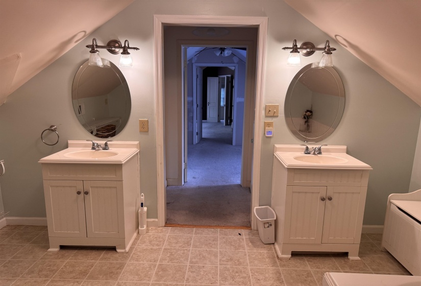 3372 HIGHLAND PARK DR, Memphis, Tennessee 38111, 4 Bedrooms Bedrooms, 9 Rooms Rooms,3 BathroomsBathrooms,Residential,For Sale,HIGHLAND PARK,10224477