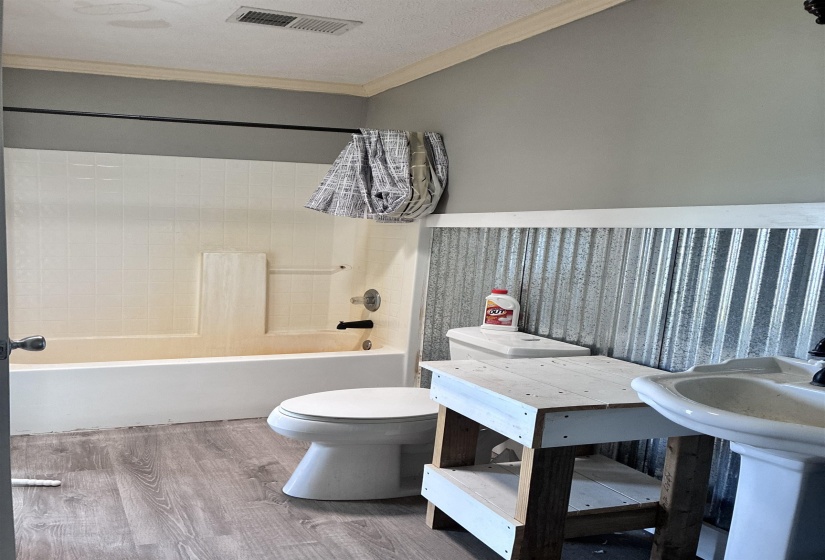 1795 WILKINSON FERRY RD, Savannah, Tennessee 38372, 2 Bedrooms Bedrooms, 5 Rooms Rooms,1 BathroomBathrooms,Residential,For Sale,WILKINSON FERRY,10224483