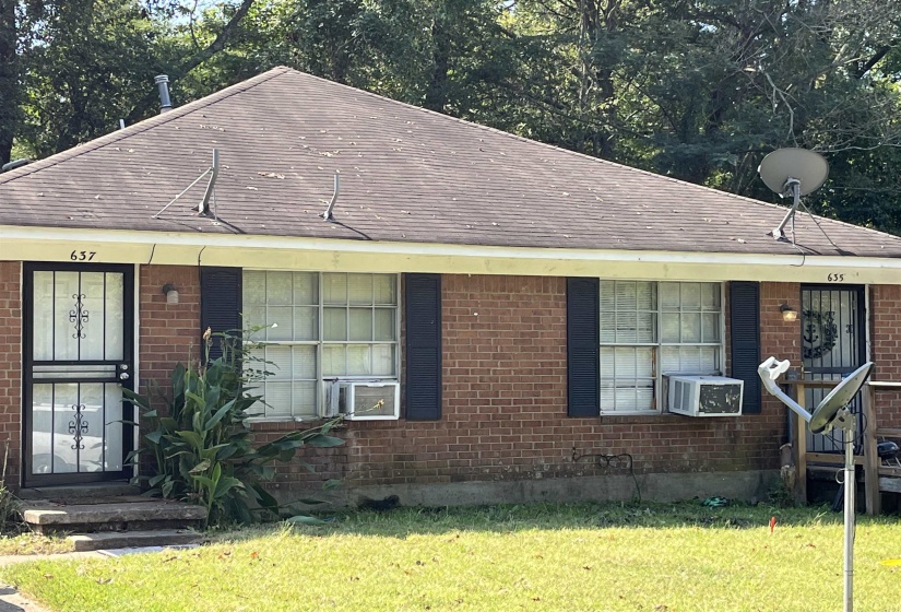 635 MCWHIRTER AVE, Memphis, Tennessee 38127, 2 Bedrooms Bedrooms, ,1 BathroomBathrooms,Duplexes,For Sale,MCWHIRTER,10224490