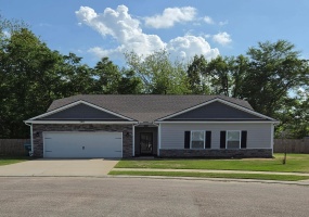 340 DRIFTWOOD LOOP, Oakland, Tennessee 38060, 4 Bedrooms Bedrooms, 7 Rooms Rooms,2 BathroomsBathrooms,Rental Properties,For Sale,DRIFTWOOD,10224485