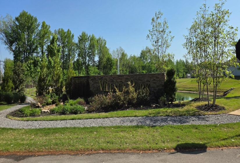 340 DRIFTWOOD LOOP, Oakland, Tennessee 38060, 4 Bedrooms Bedrooms, 7 Rooms Rooms,2 BathroomsBathrooms,Rental Properties,For Sale,DRIFTWOOD,10224485