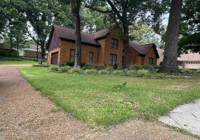 2025 MT BADON LN, Memphis, Tennessee 38016, 4 Bedrooms Bedrooms, 7 Rooms Rooms,2.1 BathroomsBathrooms,Rental Properties,For Sale,MT BADON,10224486