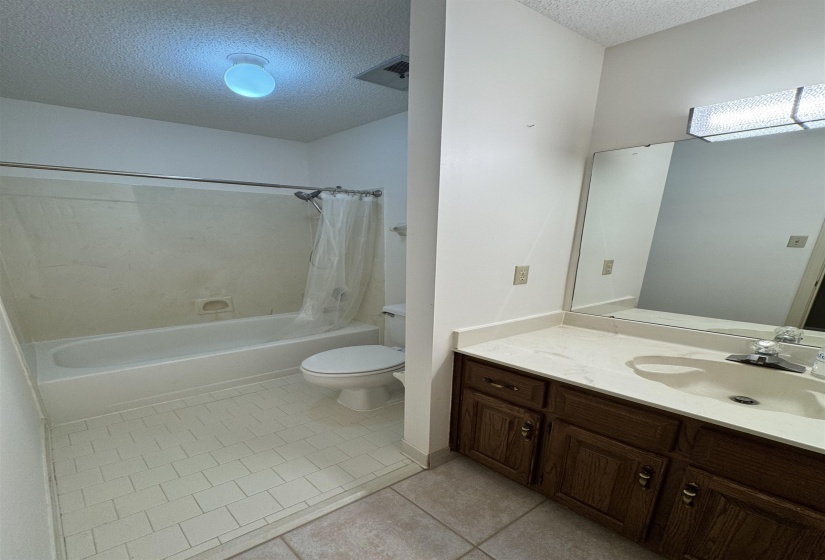 2025 MT BADON LN, Memphis, Tennessee 38016, 4 Bedrooms Bedrooms, 7 Rooms Rooms,2.1 BathroomsBathrooms,Rental Properties,For Sale,MT BADON,10224486