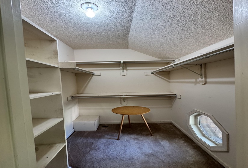 2025 MT BADON LN, Memphis, Tennessee 38016, 4 Bedrooms Bedrooms, 7 Rooms Rooms,2.1 BathroomsBathrooms,Rental Properties,For Sale,MT BADON,10224486