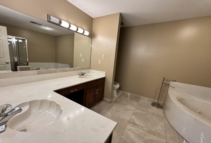 2025 MT BADON LN, Memphis, Tennessee 38016, 4 Bedrooms Bedrooms, 7 Rooms Rooms,2.1 BathroomsBathrooms,Rental Properties,For Sale,MT BADON,10224486