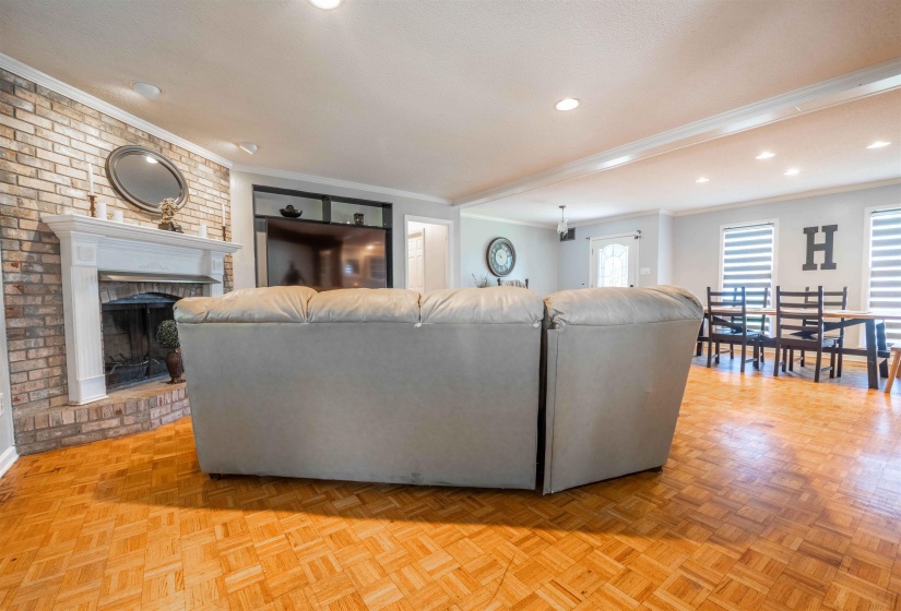 6102 SUGAR TREE DR, Bartlett, Tennessee 38134, 3 Bedrooms Bedrooms, 7 Rooms Rooms,3 BathroomsBathrooms,Residential,For Sale,SUGAR TREE,10224487