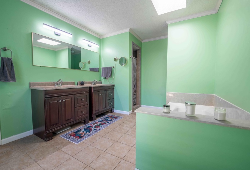 6102 SUGAR TREE DR, Bartlett, Tennessee 38134, 3 Bedrooms Bedrooms, 7 Rooms Rooms,3 BathroomsBathrooms,Residential,For Sale,SUGAR TREE,10224487