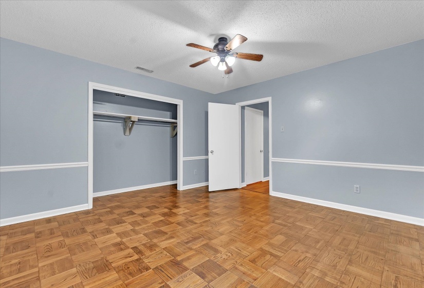 3996 CANTERBURY DR, Memphis, Tennessee 38122, 3 Bedrooms Bedrooms, 8 Rooms Rooms,2 BathroomsBathrooms,Residential,For Sale,CANTERBURY,10224491