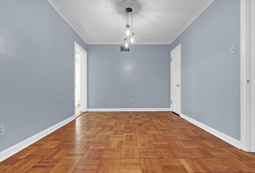3996 CANTERBURY DR, Memphis, Tennessee 38122, 3 Bedrooms Bedrooms, 8 Rooms Rooms,2 BathroomsBathrooms,Residential,For Sale,CANTERBURY,10224491
