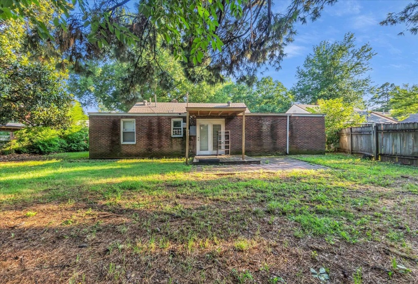 3996 CANTERBURY DR, Memphis, Tennessee 38122, 3 Bedrooms Bedrooms, 8 Rooms Rooms,2 BathroomsBathrooms,Residential,For Sale,CANTERBURY,10224491