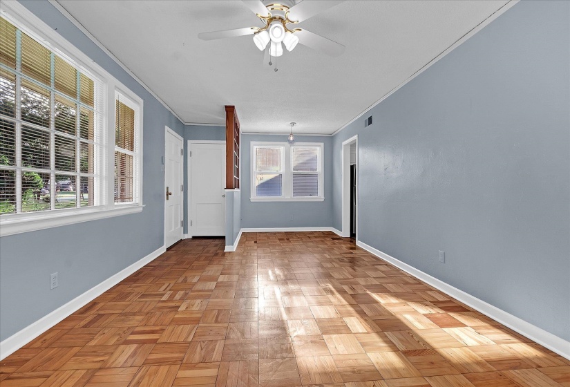 3996 CANTERBURY DR, Memphis, Tennessee 38122, 3 Bedrooms Bedrooms, 8 Rooms Rooms,2 BathroomsBathrooms,Residential,For Sale,CANTERBURY,10224491