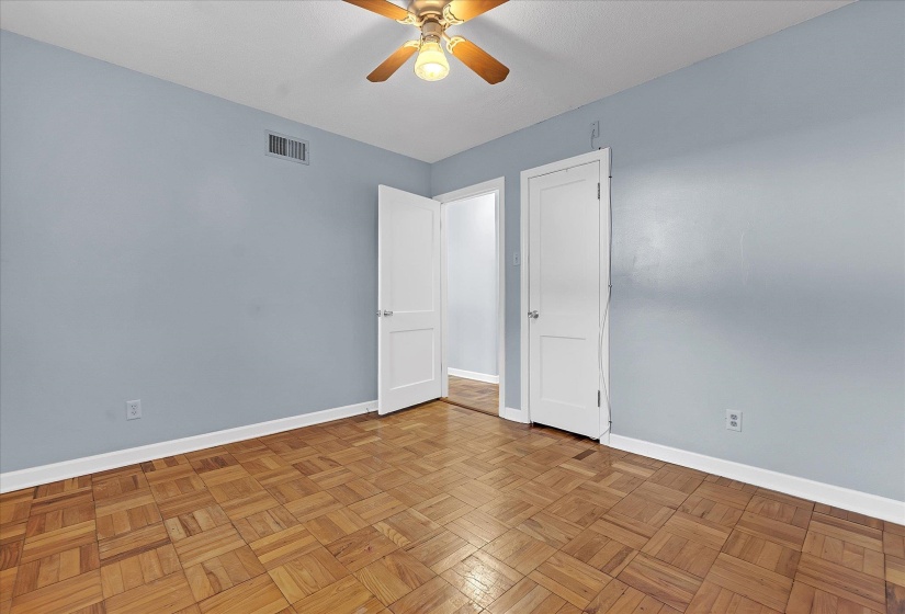 3996 CANTERBURY DR, Memphis, Tennessee 38122, 3 Bedrooms Bedrooms, 8 Rooms Rooms,2 BathroomsBathrooms,Residential,For Sale,CANTERBURY,10224491