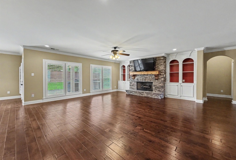 4631 PECAN HARVEST DR, Collierville, Tennessee 38017, 4 Bedrooms Bedrooms, 9 Rooms Rooms,3.1 BathroomsBathrooms,Residential,For Sale,PECAN HARVEST,10224502