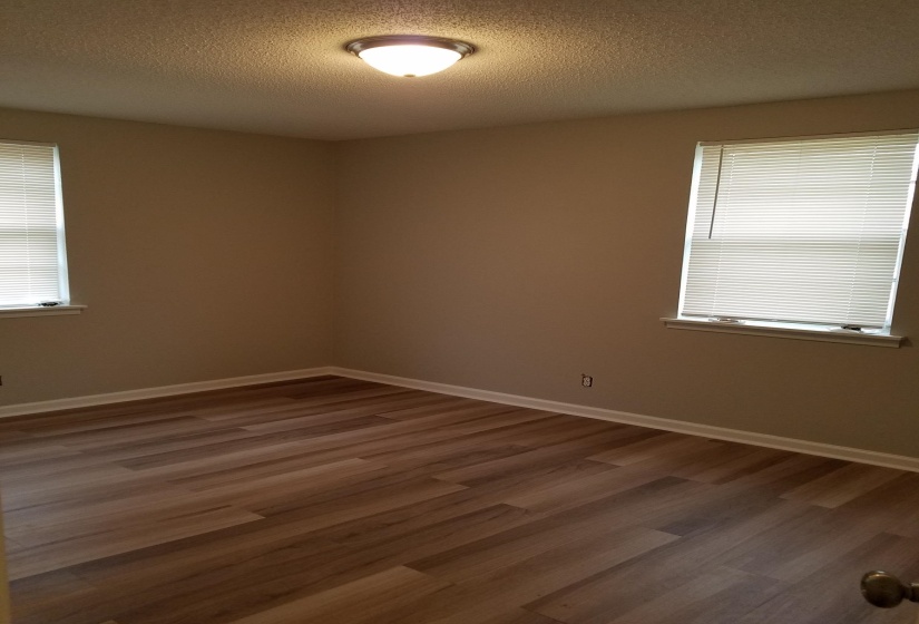513 TONTO DR, Memphis, Tennessee 38109, 3 Bedrooms Bedrooms, 6 Rooms Rooms,1 BathroomBathrooms,Residential,For Sale,TONTO,10224505