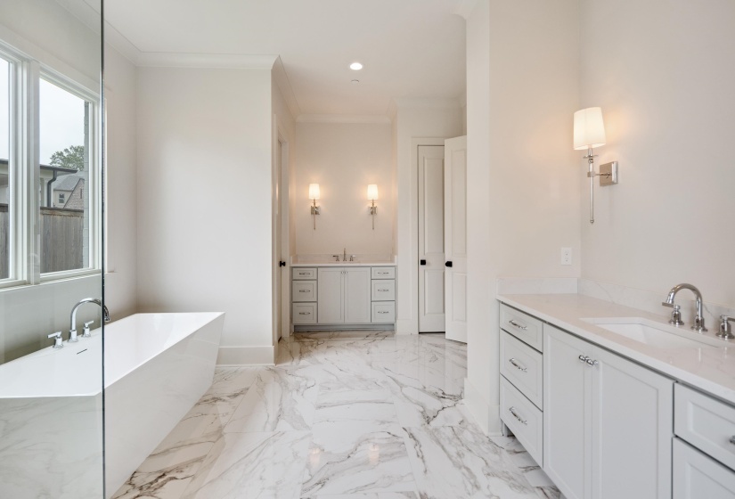 9121 CHEATHAM LN, Germantown, Tennessee 38138, 5 Bedrooms Bedrooms, 11 Rooms Rooms,4.1 BathroomsBathrooms,Residential,For Sale,CHEATHAM,10224508