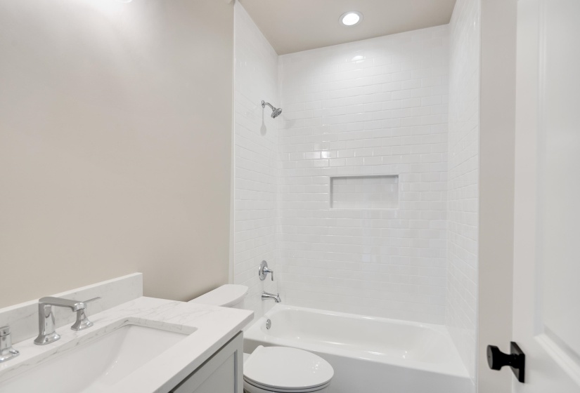 9121 CHEATHAM LN, Germantown, Tennessee 38138, 5 Bedrooms Bedrooms, 11 Rooms Rooms,4.1 BathroomsBathrooms,Residential,For Sale,CHEATHAM,10224508