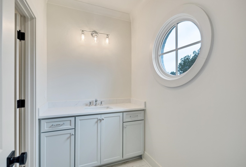 9121 CHEATHAM LN, Germantown, Tennessee 38138, 5 Bedrooms Bedrooms, 11 Rooms Rooms,4.1 BathroomsBathrooms,Residential,For Sale,CHEATHAM,10224508