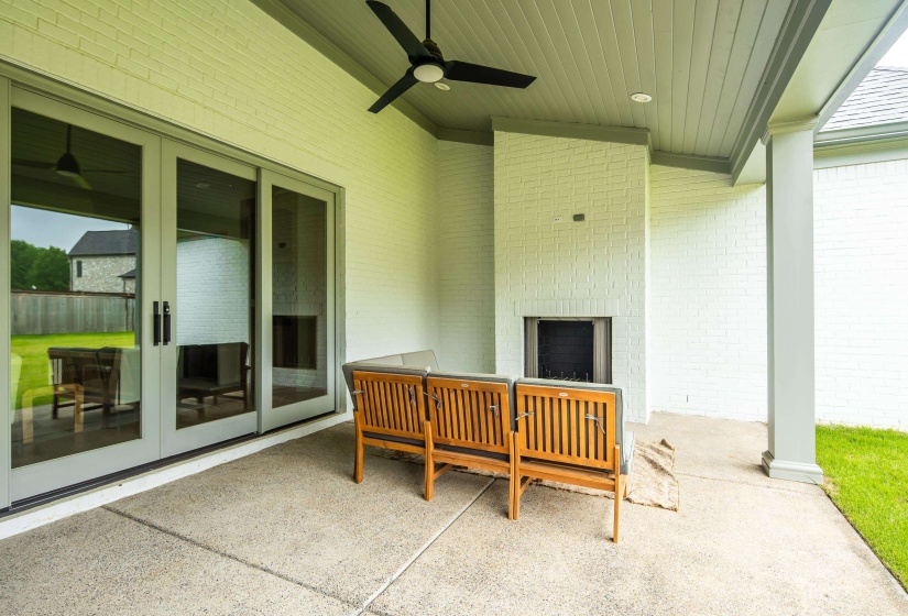 9121 CHEATHAM LN, Germantown, Tennessee 38138, 5 Bedrooms Bedrooms, 11 Rooms Rooms,4.1 BathroomsBathrooms,Residential,For Sale,CHEATHAM,10224508
