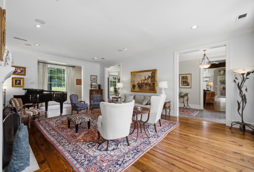 3595 GALLOWAY DR, Memphis, Tennessee 38111, 4 Bedrooms Bedrooms, 10 Rooms Rooms,5 BathroomsBathrooms,Residential,For Sale,GALLOWAY,10224511