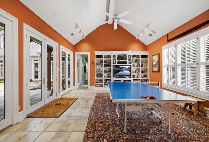 3595 GALLOWAY DR, Memphis, Tennessee 38111, 4 Bedrooms Bedrooms, 10 Rooms Rooms,5 BathroomsBathrooms,Residential,For Sale,GALLOWAY,10224511