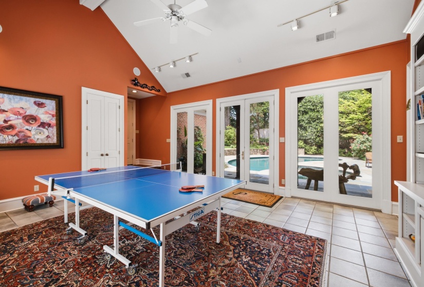 3595 GALLOWAY DR, Memphis, Tennessee 38111, 4 Bedrooms Bedrooms, 10 Rooms Rooms,5 BathroomsBathrooms,Residential,For Sale,GALLOWAY,10224511