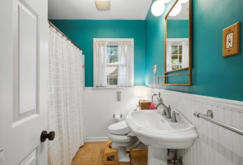 53 WALNUT GROVE CIR, Memphis, Tennessee 38117, 3 Bedrooms Bedrooms, 7 Rooms Rooms,2 BathroomsBathrooms,Residential,For Sale,WALNUT GROVE,10224525