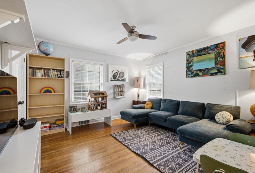 53 WALNUT GROVE CIR, Memphis, Tennessee 38117, 3 Bedrooms Bedrooms, 7 Rooms Rooms,2 BathroomsBathrooms,Residential,For Sale,WALNUT GROVE,10224525